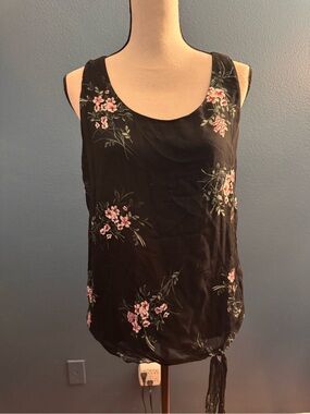 Karen Kane Black Floral Tie-Hem Tank Top
